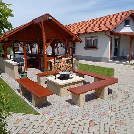 Apartament Kertesz Vendeghaz Hegykő Zewnętrze zdjęcie